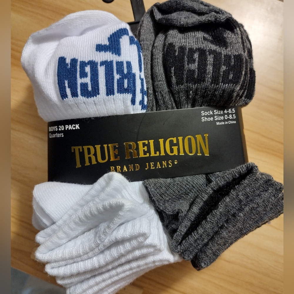 True Religion Boys 20 Pack Quarter Socks Black/White/Gray Size 4-6.5 NWT - Picture 2 of 5